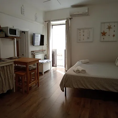 アパート A Casa Di Lui