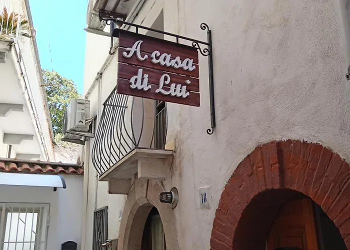 A Casa Di Lui